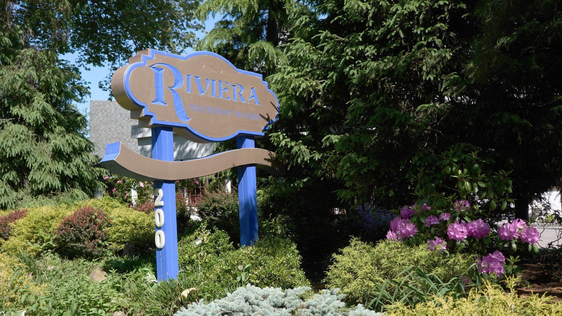 Entrance Lobby at Riviera Waterfront Mansion Long Island wedding venue in Massapequa, NY — 3