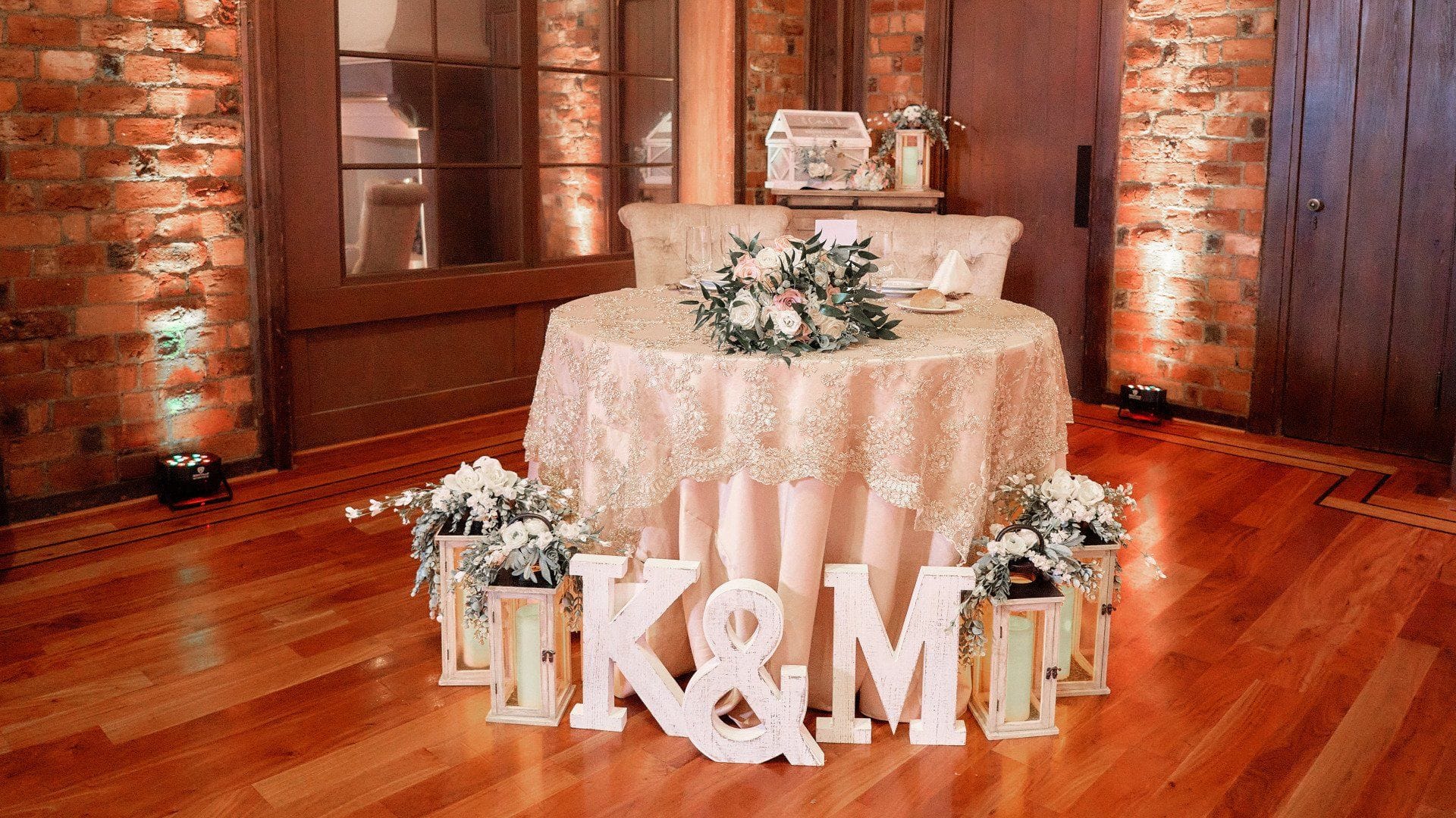 Sweetheart Table at Riviera Waterfront Mansion Long Island wedding venue in Massapequa, NY — 2